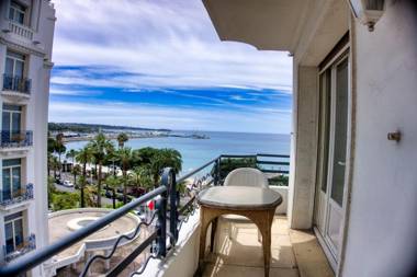 Cannes Croisette sea view