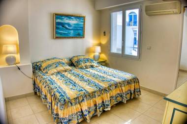 Cannes Croisette sea view