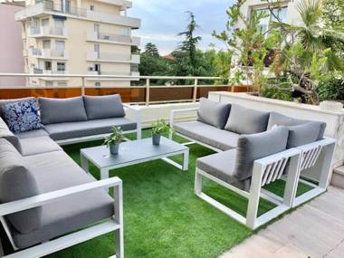 ROOFTOP CROISETTE/ALEXANDRE III