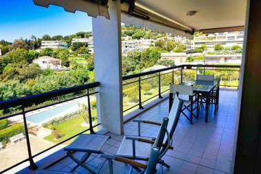 Magnificent two-bedroom apartment with sea view