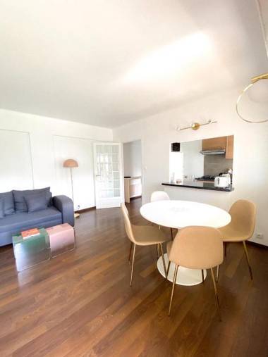 SUPERB apartment in CANNES with MAGNIFICENT view !