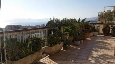 Cannes Marechal Juin Two Bedrooms