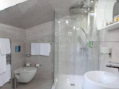 Luxurious apartment with patio in the famous city of Cannes