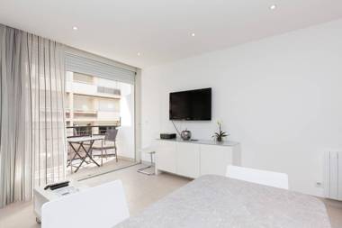 Chic & Modern 1bed next to Martinez