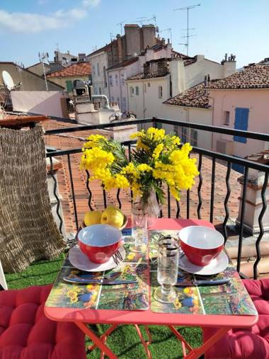 Studio a Cannes a 200 m de la plage avec vue sur la mer et terrasse amenagee