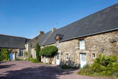 La Metairie-du-Vauhariot - Chambre Ou Lodge - Piscine Chauffée - Vue Mer et Mont Saint Michel et GR34 - Résidence Hôtelière