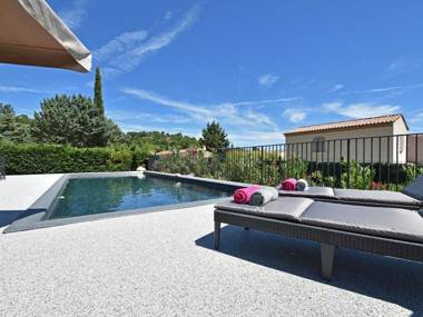 Villa. Near Callian Centre. Private Terrace. Private Garden. Boules Court