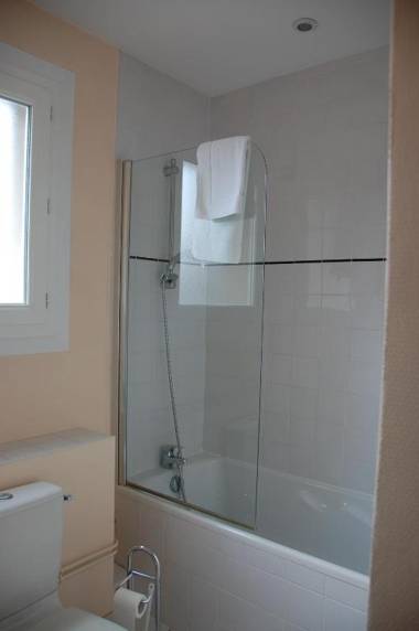 The Originals City Hôtel Le Savoy Caen (Inter-Hotel)