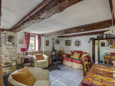 Cottage in Saint-Clair-sur-l'Elle with Garden and Barbecue