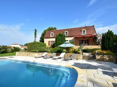 Cozy Holiday Home in Coux-et-Bigaroque with a Private Pool