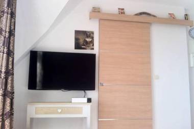 NICE FLAT 400 m FROM BEACH & CENTER