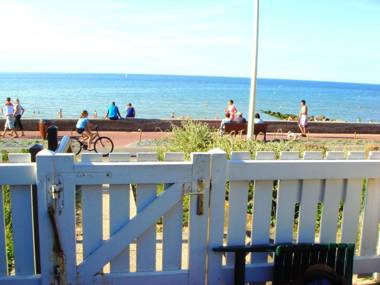 Appartement d'une chambre a Cabourg a 100 m de la plage avec piscine partagee et jardin amenage