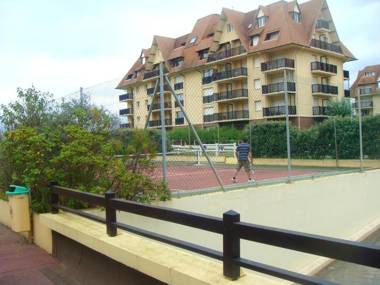 Appartement d'une chambre a Cabourg a 100 m de la plage avec piscine partagee et jardin amenage