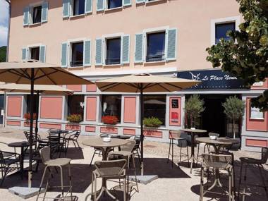 Le Place Neuve