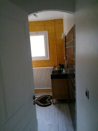 Appartement de 3 chambres avec vue sur la ville jardin clos et wifi a Briancon