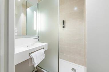 B&B HOTEL Brest Centre Port de Commerce