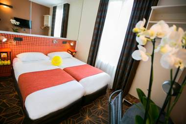 Hotel Olympic by Patrick Hayat