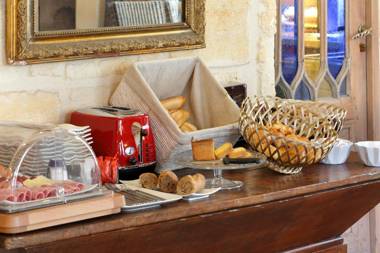 Hôtel La Tour Intendance