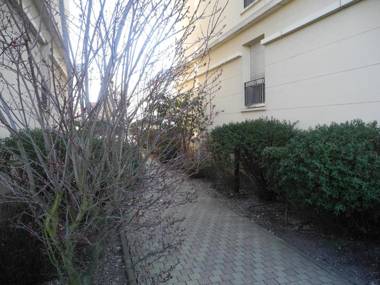 Apt Standing Bordeaux Chartrons