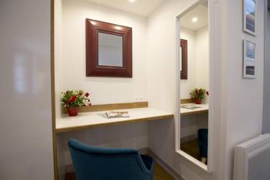 Centre Historique - Tour du Pin 3