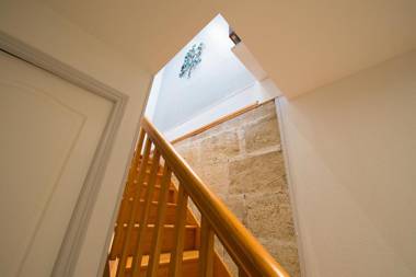 Design Smart Flat Bordeaux