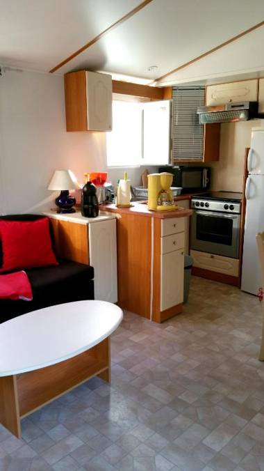 Propriete de 2 chambres avec piscine partagee et jardin clos a Biscarrosse