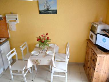 Appartement de 2 chambres avec terrasse a Biscarrosse a 4 km de la plage