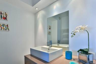 APPARTEMENT PISCINE TERRASSE 1 MIN PLAGE et GOLF