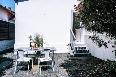 COCOON KEYWEEK Holiday House with lovely patio in Biarritz city center