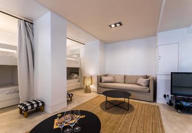 SOTOAN KEYWEEK Design Apartment close to the Port-Vieux beach in Biarritz