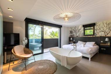 MILADY KEYWEEK Villa with Pool Fireplace Ocean Views in Biarritz