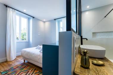 ALOE KEYWEEK Architect Apartment with terrace and garage Biarritz