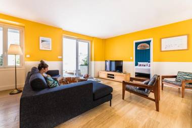 GAMBETTA KEYWEEK Duplex with Terrace and Parking in Biarritz Center