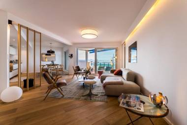 SWELL - Apartment first line sea view terrace with ocean view parking