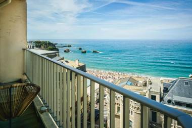 SKY KEYWEEK 2 bedroom sea view apartment in the center of Biarritz