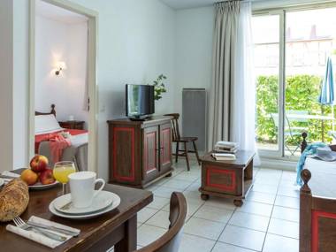 Picturesque apartment with a dishwasher on a quiet place.