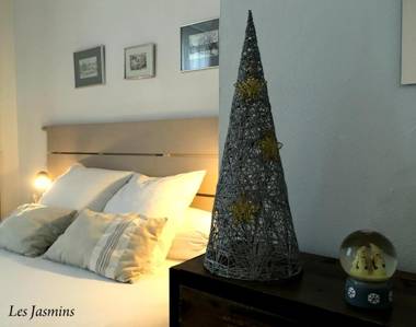 Chambres & Tables d'Hôtes L'Ostal de Pombonne