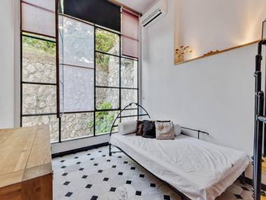 Seculded Holiday Home in Beaulieu sur Mer near Lake Beach