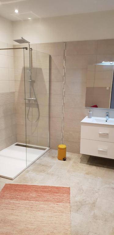 L Authetique Mas Tareau