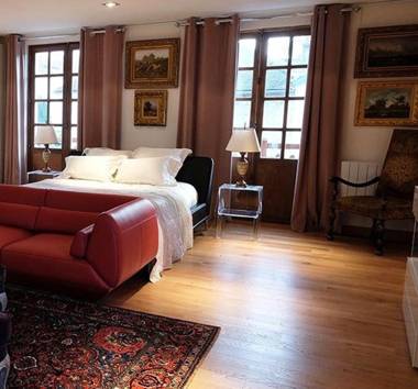 Besharat Gallery & Museum