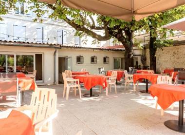 Hôtel Restaurant La Boule d'Or