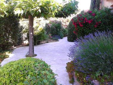 Maison de 3 chambres a Bandol a 800 m de la plage avec vue sur la mer jardin clos et wifi