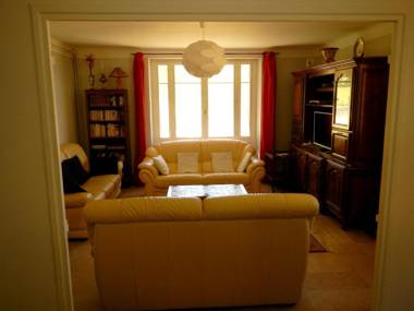 Maison de 6 chambres avec jardin clos et wifi a Banassac