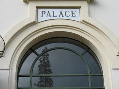 Pyrénées Palace