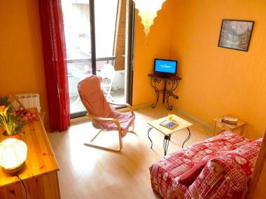 Studio Bagnères-de-Luchon 1 pièce 2 personnes - FR-1-313-120