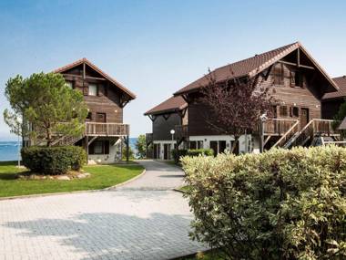 Attractive rustic apartment in the termal town of Evian