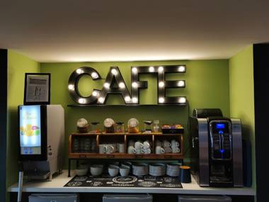 Hôtel-Restaurant Kyriad Cap Sud