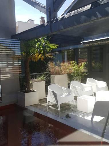 Be Loft B&B Pool & Spa