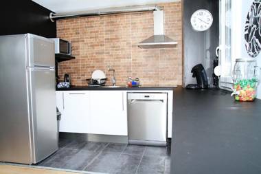 high standing apart 55m2 - reserved parking - 1 room