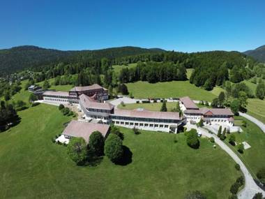 L'ESCANDILLE Village Vacances